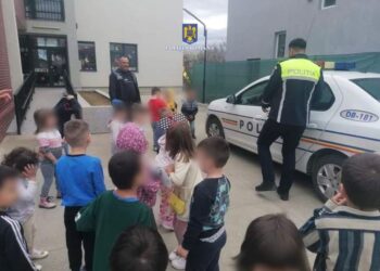 Polițiștii din cadrul Secției 10 Poliție Rurală Petrești au organizat o activitate preventiv-educativă la Grădinița Corbii Mari și la Școala Gimnazială Grozăvești