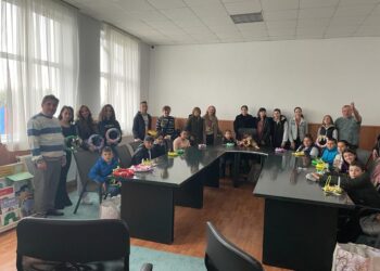 Studenții DPPD „Valahia”, din nou Oameni pentru oameni