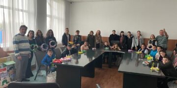Studenții DPPD „Valahia”, din nou Oameni pentru oameni