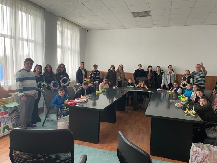 Studenții DPPD „Valahia”, din nou Oameni pentru oameni