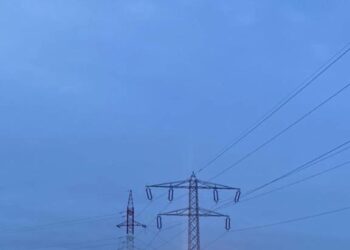PERCHEZIȚII LA PERSOANE BĂNUITE DE EVAZIUNE FISCALĂ ȘI INCENDIEREA DE DEȘEURI