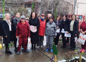 Organizația Județeană a Femeilor Social-Democrate Dâmbovița le-a făcut o surpriză plăcută persoanelor din Locuința Protejată Mara, Centrul de Servicii Comunitare „Floarea Speranței” din Pucioasa.