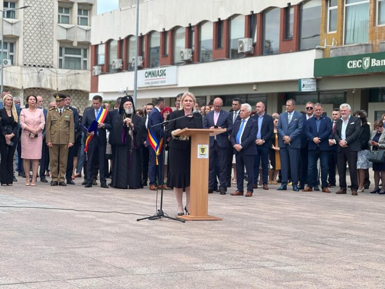 MESAJUL PREFECTULUI CLAUDIA GILIA  DE ZIUA EROILOR
