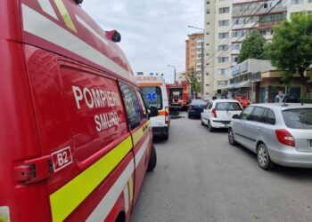Intervenție în cazul unui incendiu izbucnit la un apartament în municipiul Târgoviște, bulevardul Unirii