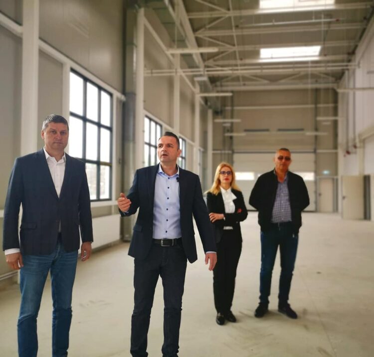 Autogara situată pe Calea Ialomiței, foarte aproape de finalizare.