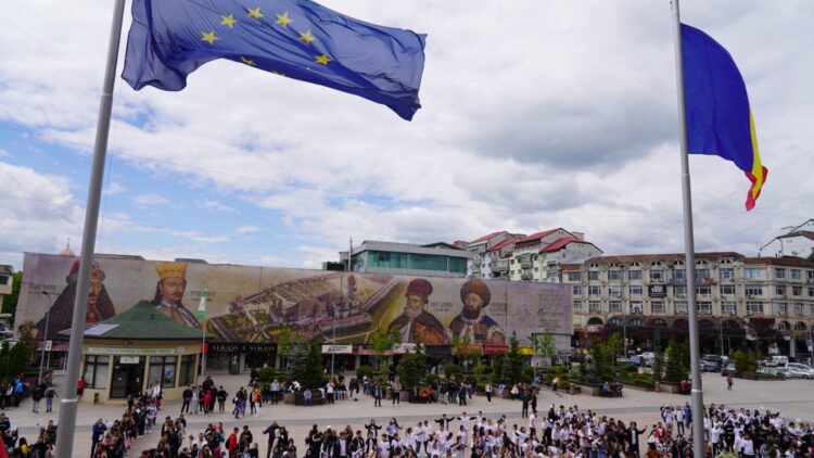 FLASH MOB în Târgoviște dedicat Zilei Europei