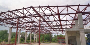 Sala de sport realizată de Primăria Târgoviște în campusul Universității ”Valahia” prinde contur