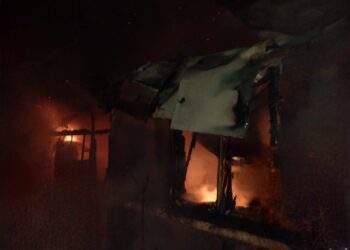 Incendiu izbucnit la o casă în localitatea Conțești