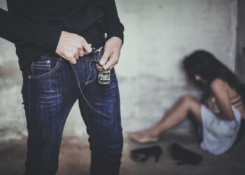 Reținut pentru 24 de ore sub aspectul săvârșirii infracțiunii de viol