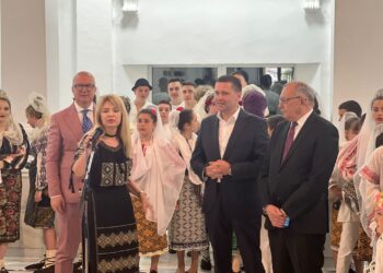 VIDEO- ZILELE JUDEȚULUI DÂMBOVIȚA AU DEBUTAT CU MARATONUL TRADIȚIILOR DÂMBOVIȚENE