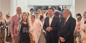 VIDEO- ZILELE JUDEȚULUI DÂMBOVIȚA AU DEBUTAT CU MARATONUL TRADIȚIILOR DÂMBOVIȚENE