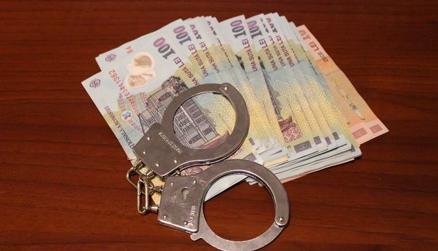 PERCHEZIȚII LA PERSOANE BĂNUITE DE DELAPIDARE