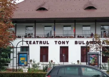 Premiera de la Teatrul „Tony Bulandra” din Târgoviște „Sfârșit de Partidă”! Teatrul târgoviștean recrutează voluntari pentru Festivalul BABEL!