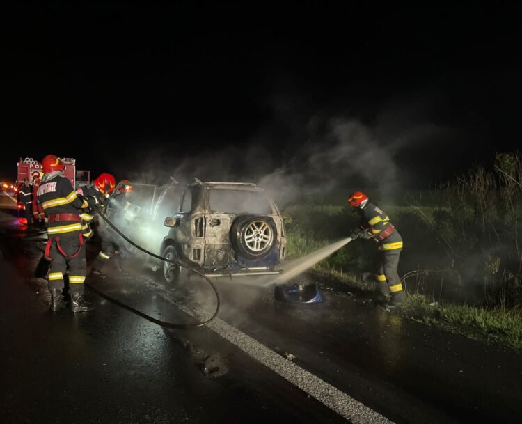 Incendiu izbucnit la un autoturism pe A1, km 62