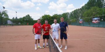 Foto/Video Meci demonstrativ la turneul de tenis „Iubim Dâmbovița”