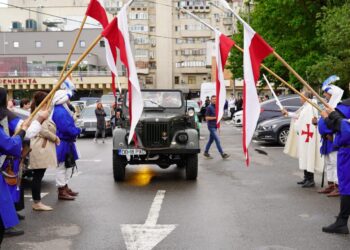 Parada retromobile și Turneul de baschet 3×3 “Iubim Dâmbovița”
