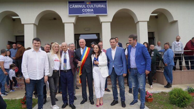 Căminul cultural din comuna Cobia inaugurat în prezența marelui artist Gheorghe Zamfir