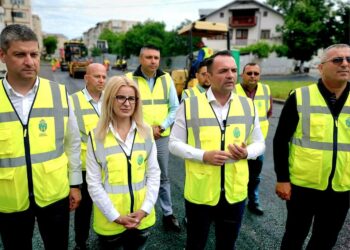 FOTO/VIDEO – Peste 135.000 mp. de străzi, trotuare și parcări fac obiectul reabilitării rutiere din municipiul Târgoviște