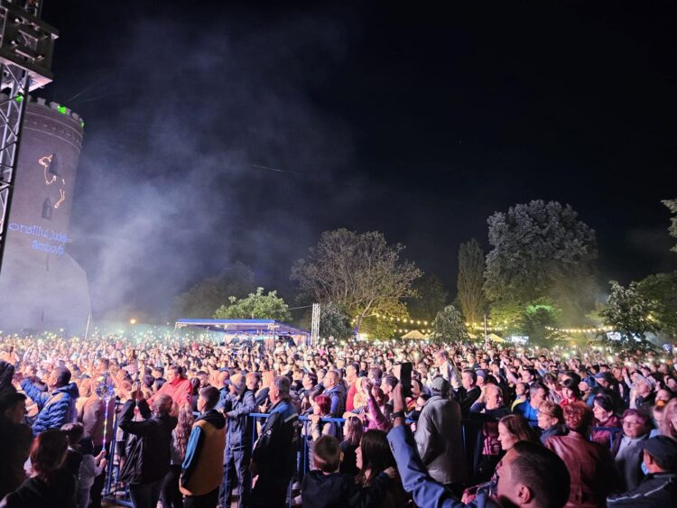 Smiley și Andra artiștii care au încheiat seria de evenimente din cadrul „Zilelor Județului Dâmbovița”