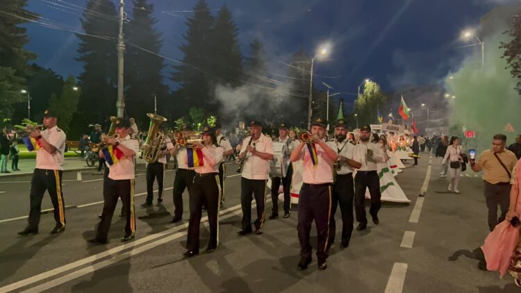 VIDEO – Parada Babel FAST 2023