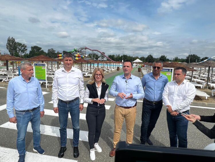 Foto/Video – Complexul Turistic de Natație din Târgoviște reprezintă alternativa ideală de petrecere a timpului liber