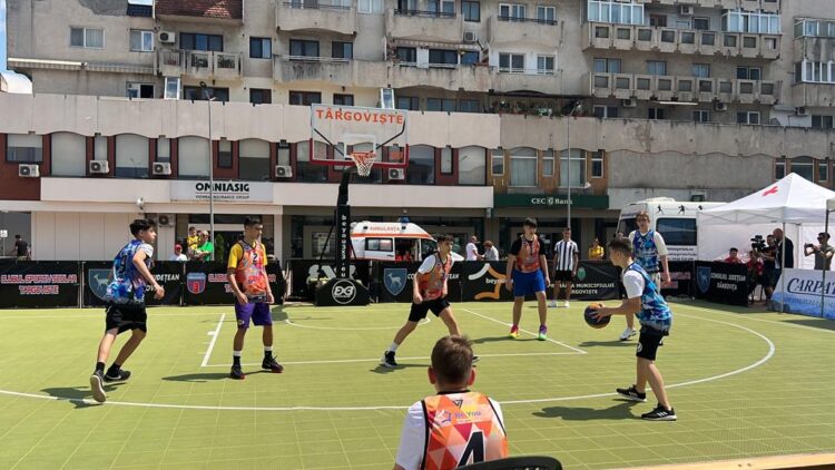 FOTO/ VIDEO A ÎNCEPUT TURNEUL DE BASCHET 3X3 „IUBIM DÂMBOVIȚA”