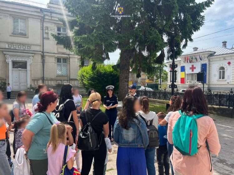 Acțiune stradală de informare a cetățenilor din Târgoviște