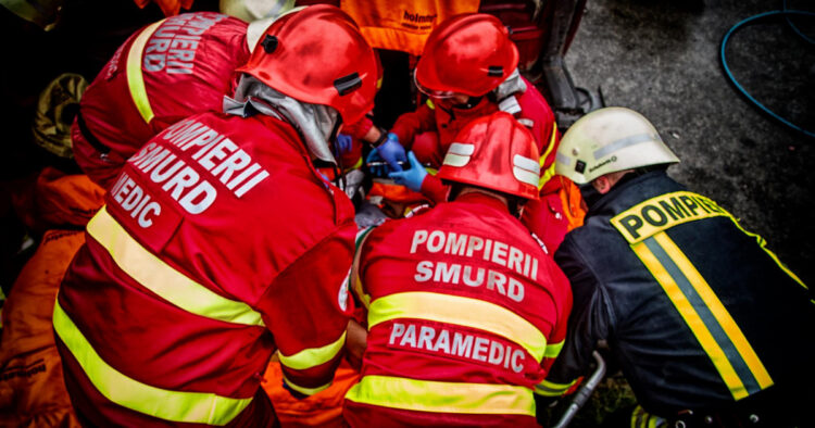 Intervenție în cazul unui eveniment rutier produs în comuna Tătărani, sat Caprioru, str. Valea Aninoasei