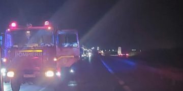 O autoutilitară a luat foc pe autostrada A1 , km 73, sensul spre Pitești