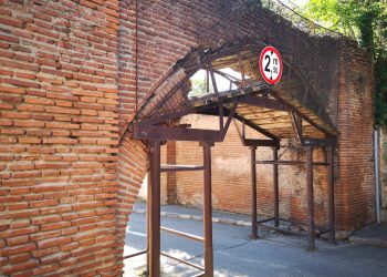 ÎNCEP LUCRĂRILE DE REABILITARE A „PORȚII DEALU – VÂNTORILOR”