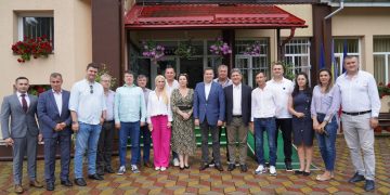 Deputat Carmen Holban, prezentă la evenimentele dedicate zilelor comunelor Bezdead, Lungulețu și Gura Ocniței.