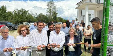 Corneliu Ștefan, președintele CJD, a inaugurat astăzi două investiții realizate prin PJDL în localitatea Șelaru