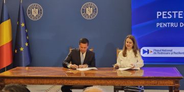 A fost semnat contractul de finanțare pentru proiectul care privește dotarea cu mobilier, materiale didactice și echipamente digitale a 60 de unități de învățământ
