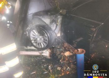 Incendiu produs la un autoturism în localitatea Mănești