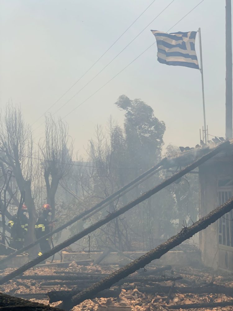 Foto/Video Pompierii români au început intervențiile în insula Rodos