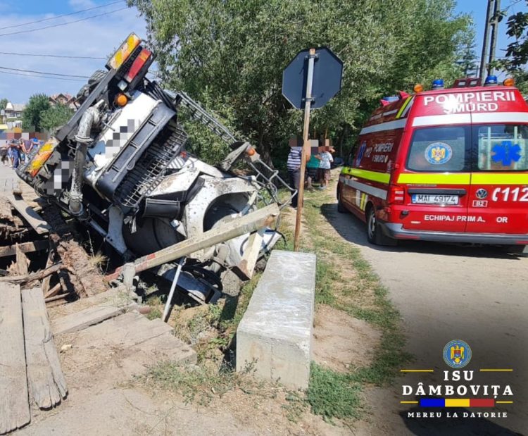Intervenție în cazul unui eveniment rutier în comuna Ludești, sat Scheiu de Sus.