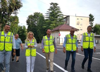 Regenerare urbană! Parcarea de pe strada Virgil Drăghiceanu finalizată sau ce se poate face pe locul unui fost punct termic!