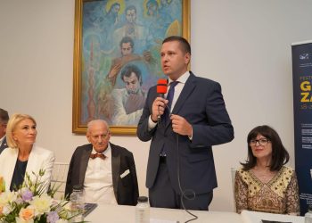 Vezi mesajul transmis de către președintele CJD, Corneliu Ștefan marelui naist român Gheorghe Zamfir