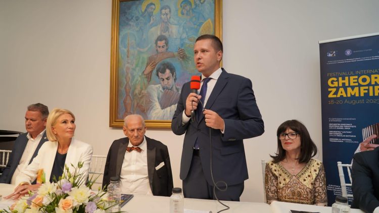 Vezi mesajul transmis de către președintele CJD, Corneliu Ștefan marelui naist român Gheorghe Zamfir
