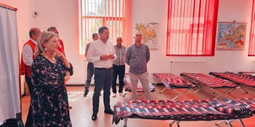 Președintele Consiliului Județean Dâmbovița, Corneliu Ștefan-Mâine, în ședința Consiliului Judeţean, vor fi aprobate primele sume pe care le vor putea folosi pentru persoanele ale căror gospodării au fost afectate de explozia de la Crevedia”