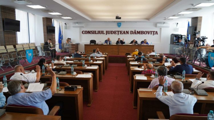 Au fost aprobate primele ajutoare financiare care vor ajunge la familiile afectate de exploziile din comuna Crevedia.