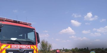 Intervenție în cazul unui incendiu de vegetație uscată în comuna Cojasca, sat Iazu.