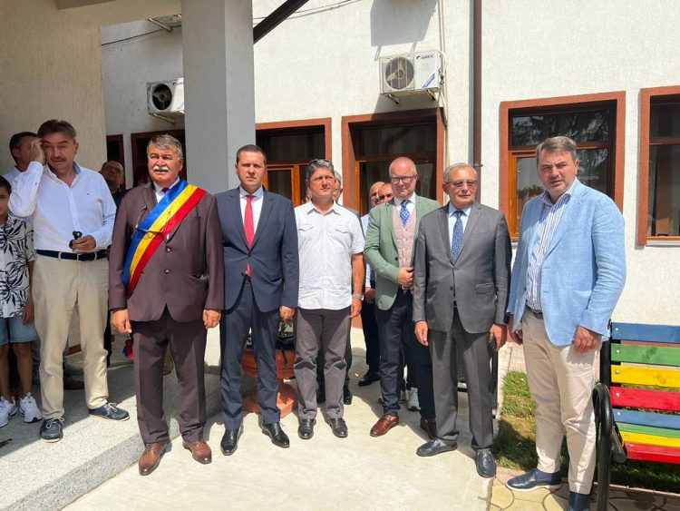 Foto/Video – La Niculești a fost inaugurat noul corp de clădire al primăriei