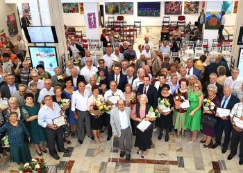 Primăria Târgoviște a premiat cuplurile care sărbătoresc cinci decenii împreună