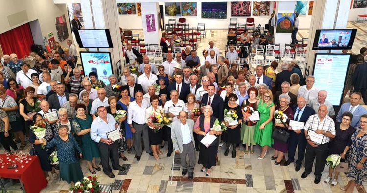 Primăria Târgoviște a premiat cuplurile care sărbătoresc cinci decenii împreună