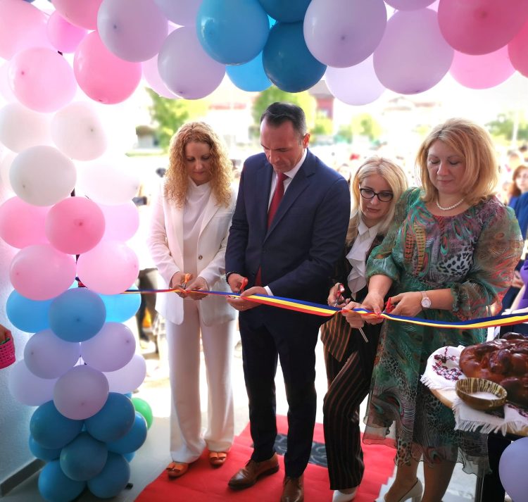 Grădinița complet nouă din cartierul Sagricom, utilată și dotată, și-a deschis astăzi porțile pentru copii!