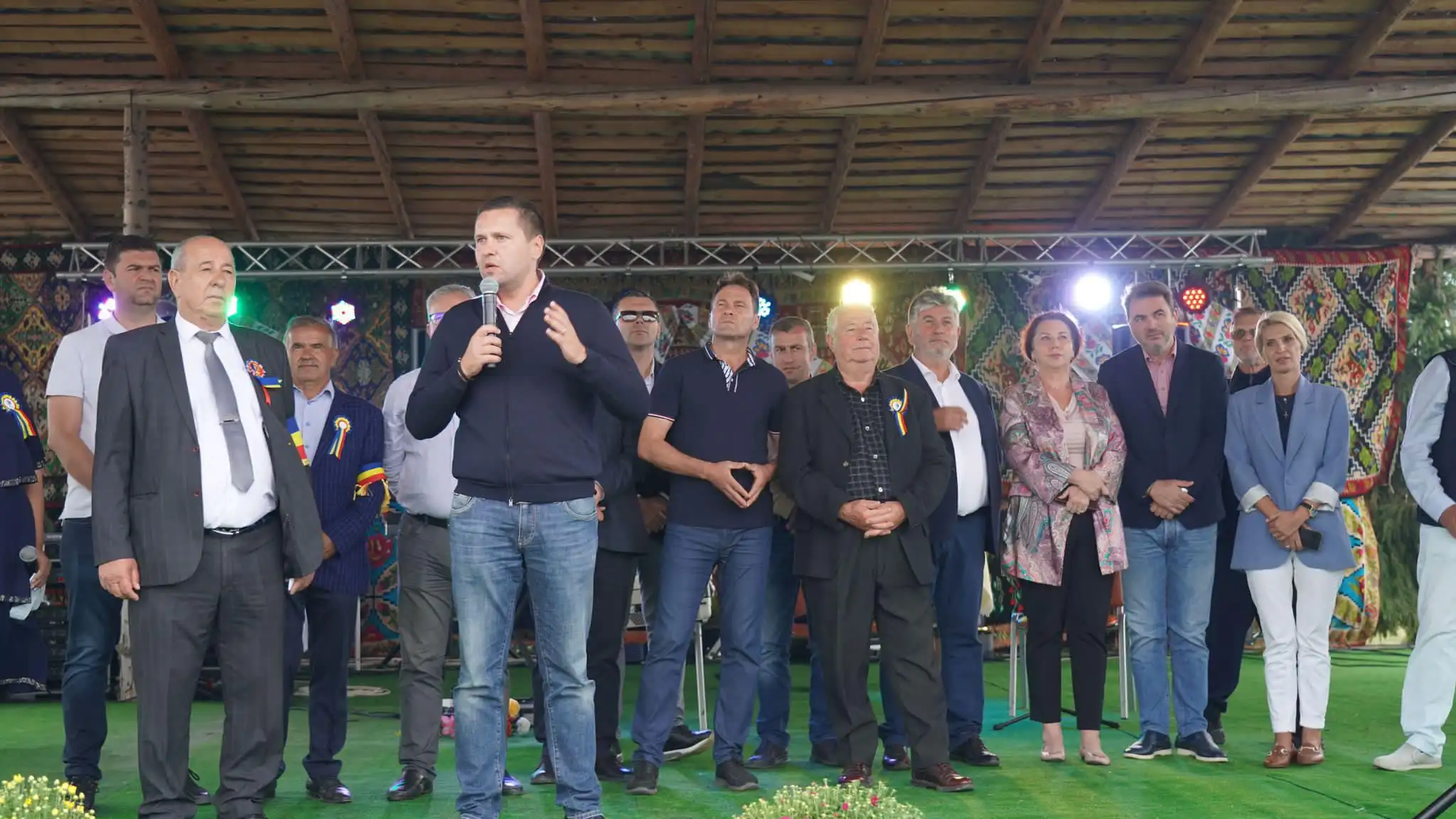 Conducerea PSD Dâmbovița a participat la sărbătoarea „Răvășitul oilor” de la Runcu