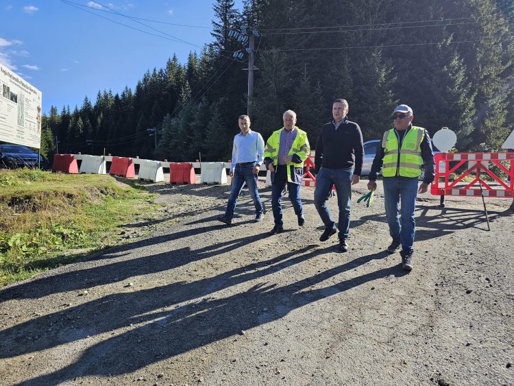 Lucrările de modernizare a drumului județean DJ 714, Bolboci – Contur Lac Bolboci – Cheile Tătarului, sunt pe ultima sută de metri