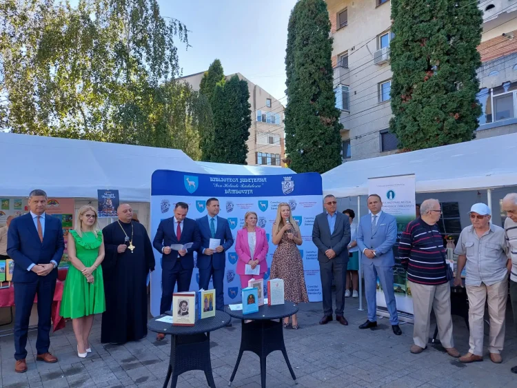 Primăria Târgoviște și Consiliul Județean Dâmbovița au organizat recent cea de-a XXII-a ediție a Salonului Editorial în cadrul evenimentului „Zilele Cetății”