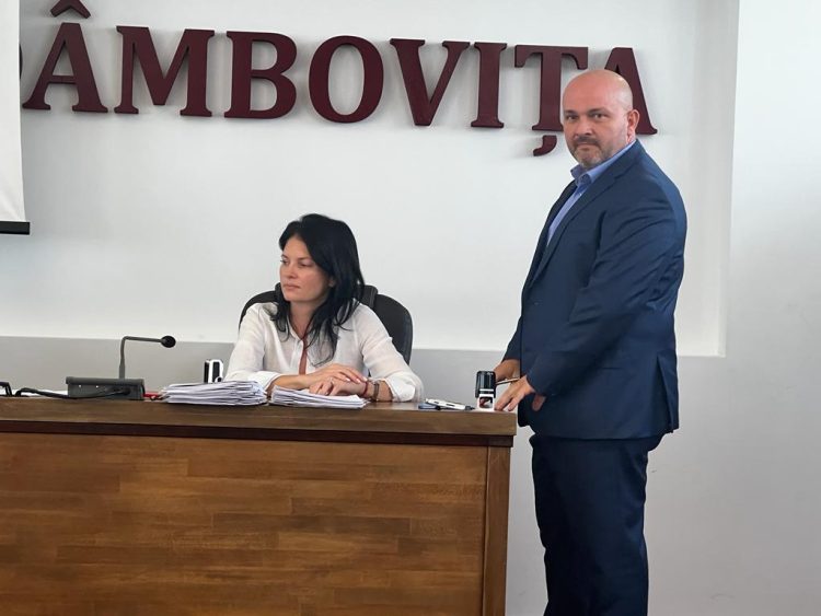 Un nou proiect pentru modernizarea comunei Butimanu a fost  semnat de primarul Gabriel Dragnea